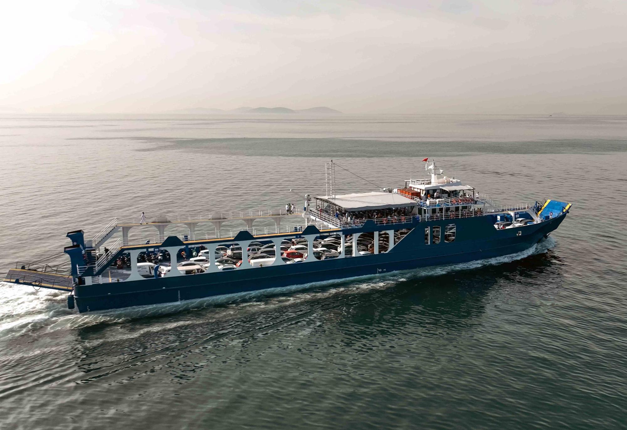 Go 1174 - Double Ended Ferry - 79m