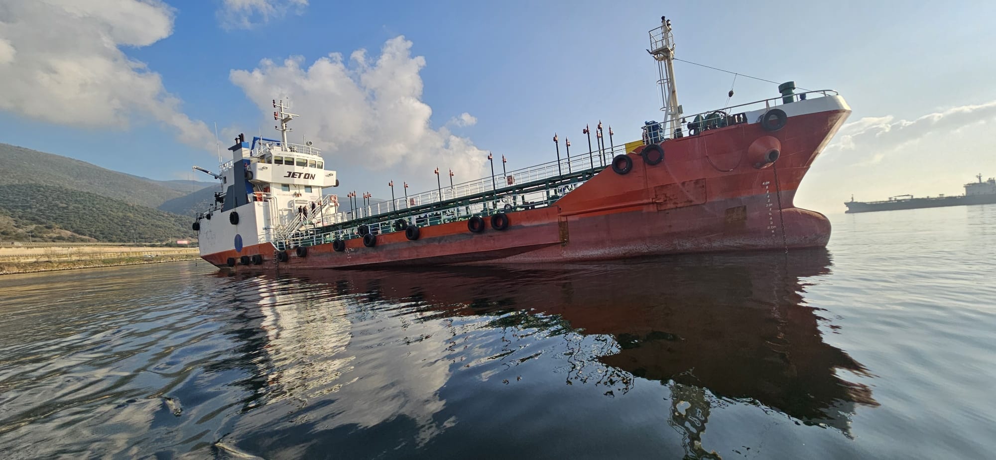 Go 1195 - RoRo Oil Tanker - 58m