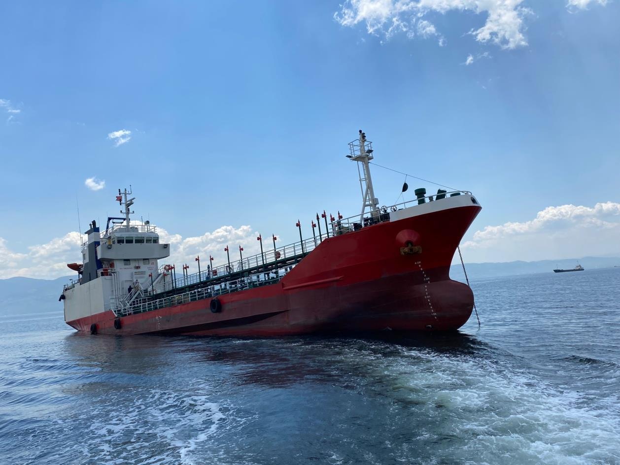 Go 1195 - RoRo Oil Tanker - 58m