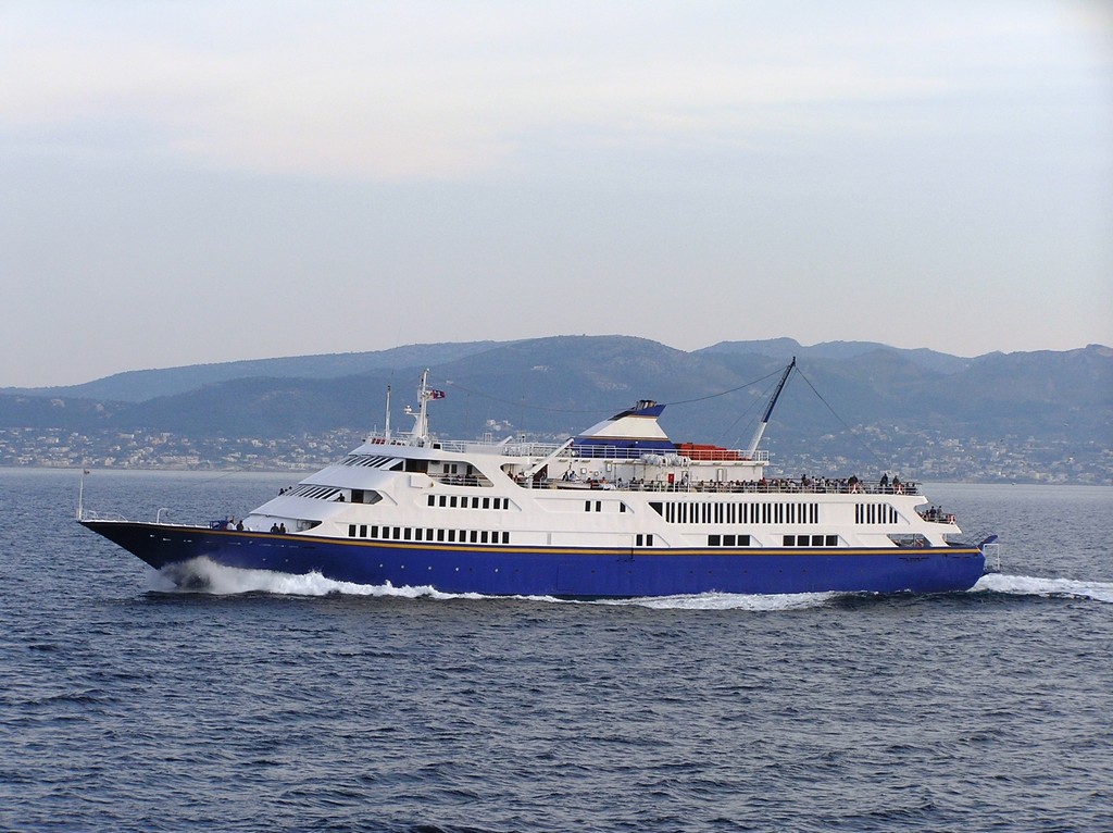Go 0125 - Day Cruise Ship - 77m