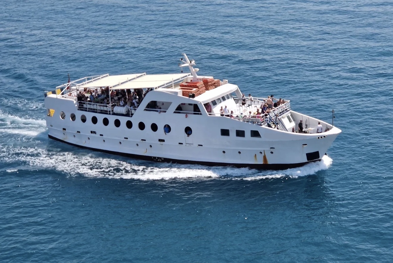 Go 1424 - Day RoPax Ferry - 33m