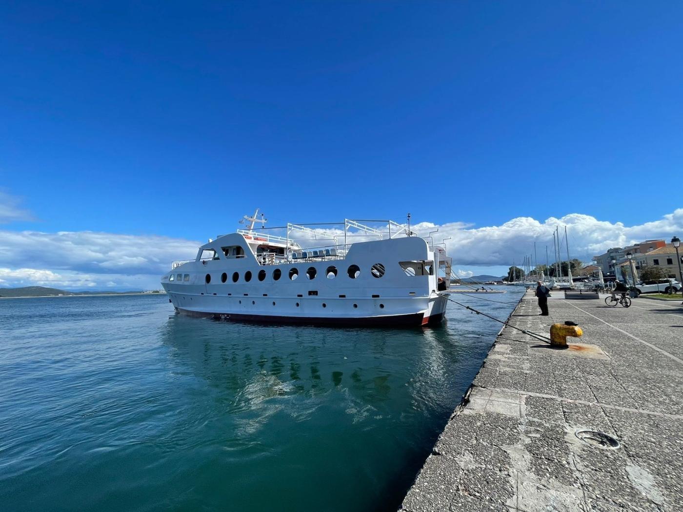 Go 1424 - Day RoPax Ferry - 33m