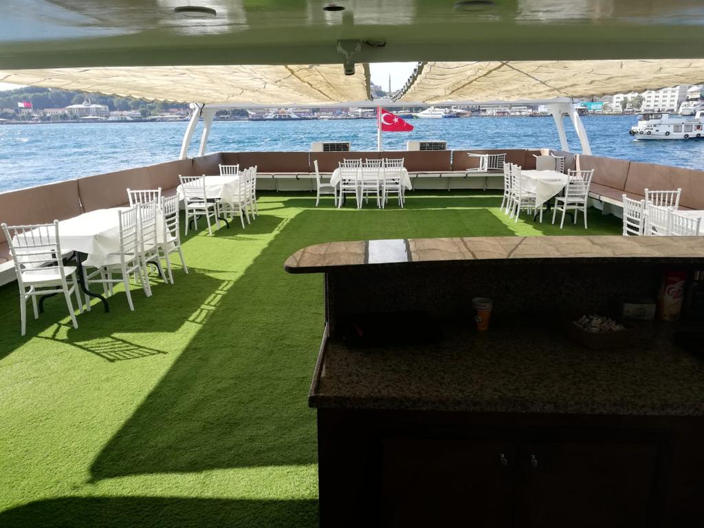 Go 1581 - Day Cruise Ship - 21m