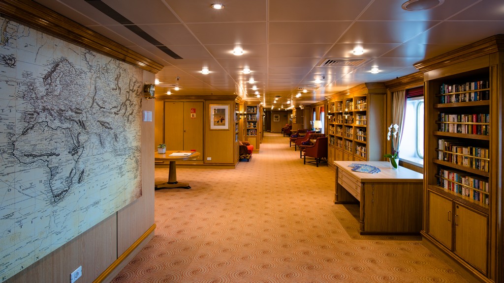 Go 1626 - Night Cruise Ship - 135m