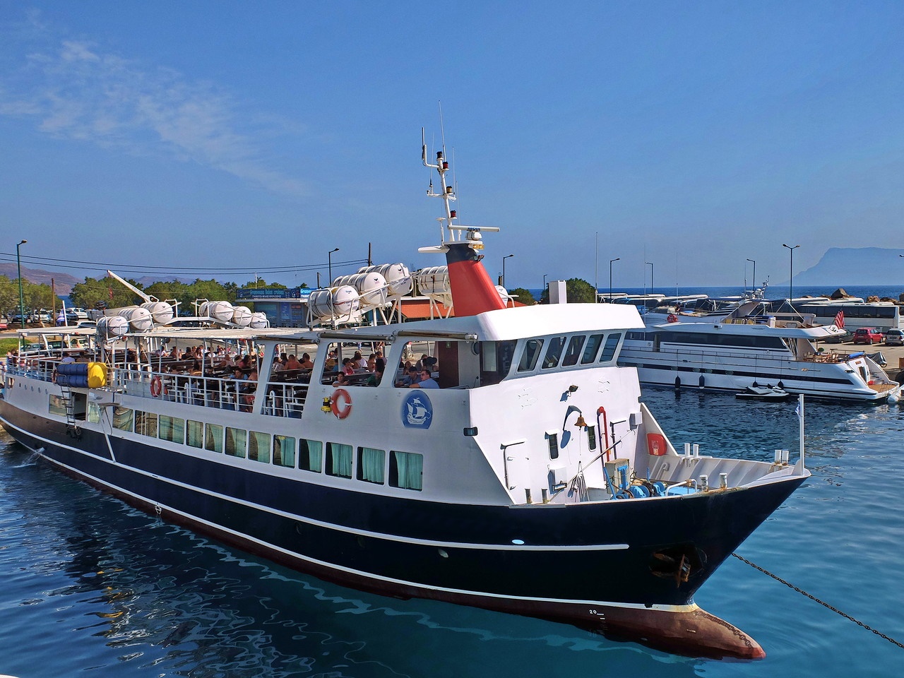 Go 1638 - Day Cruise Ship - 40m