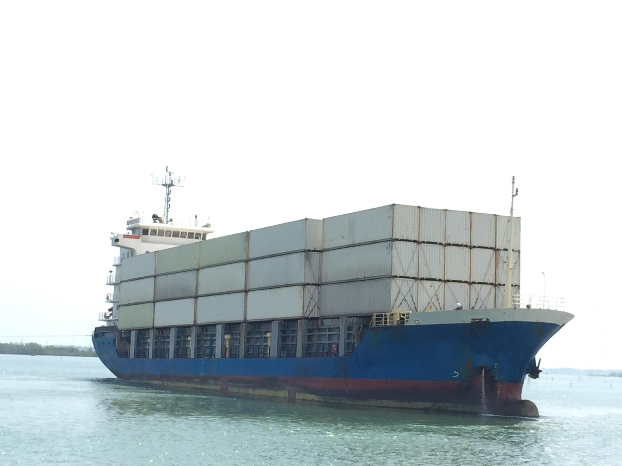 Go 1673 - Container vessel - 90m