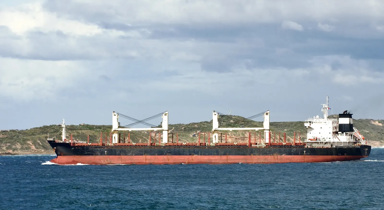 Go 1715 - Bulk Carrier - 180m