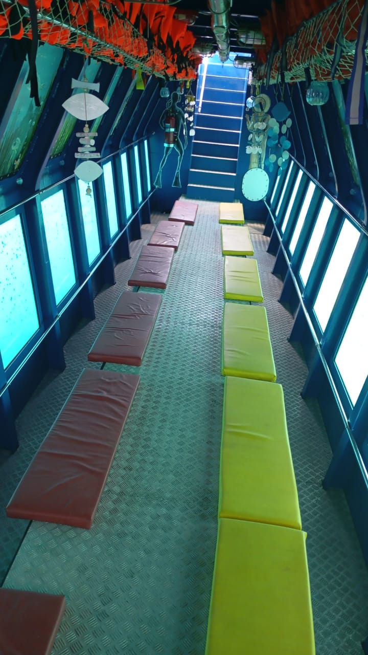Go 1766 - Day Cruiser / Glass-Bottom boat - 19m