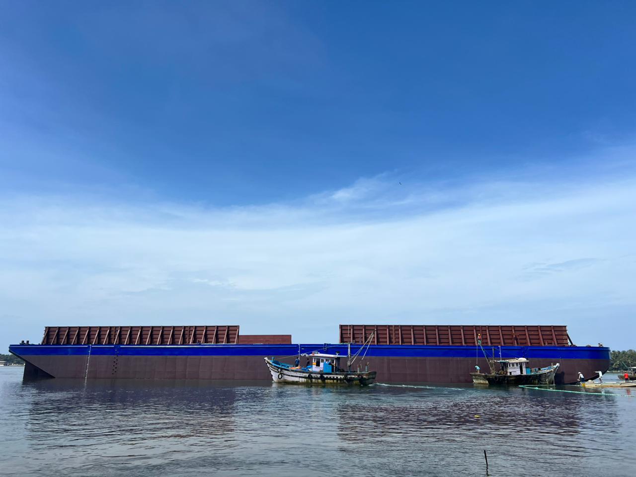 Go 1812 - Flat top deck barge - 95m