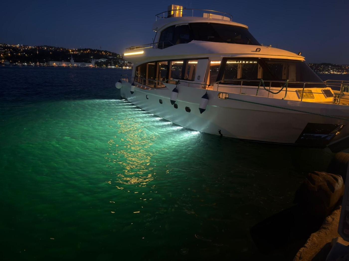 Go 1821 - Day Cruise Ship - 24m