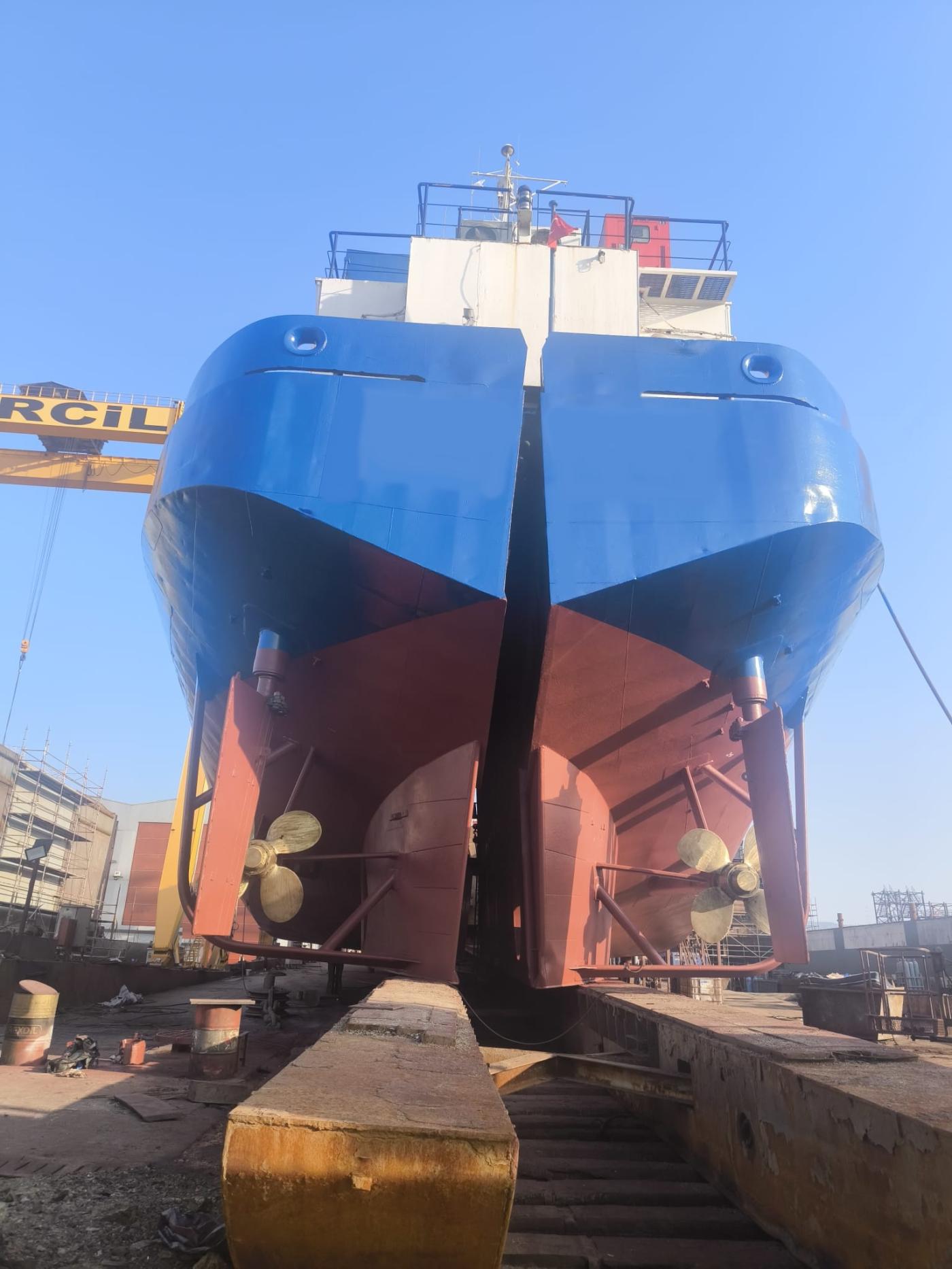 Go 1880 - Split Hopper Barge - 72m