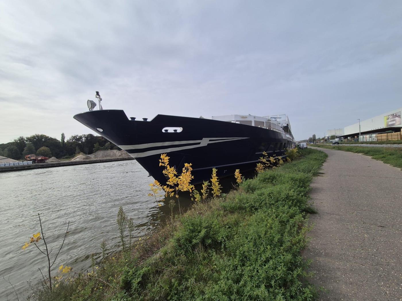 Go 1883 - Night River Cruiser - 113m