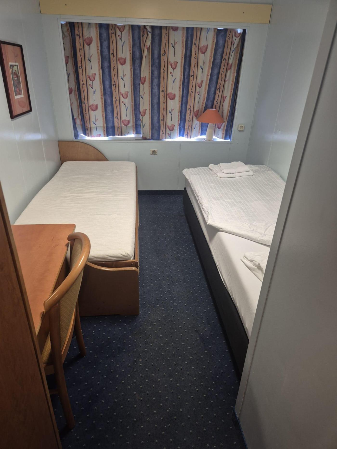 Go 1883 - Night River Cruiser - 113m