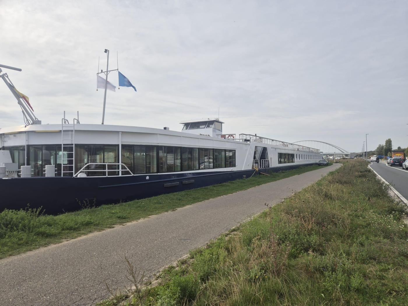Go 1884 - Night River Cruiser - 97m