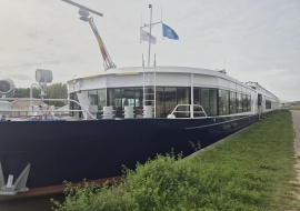 Go 1884 - Night River Cruiser - 97m