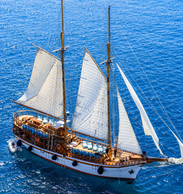 Go 1898 - Day Cruise Ship - 32m