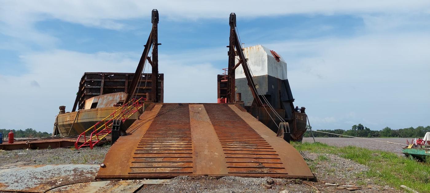 Go 1777 - Flat top deck barge - 105m