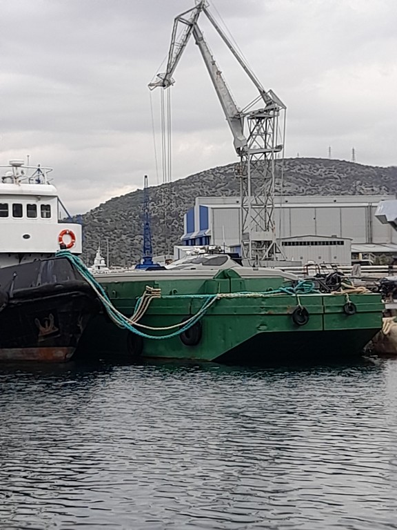 Go 0243 - Split Hopper Barge - 35m