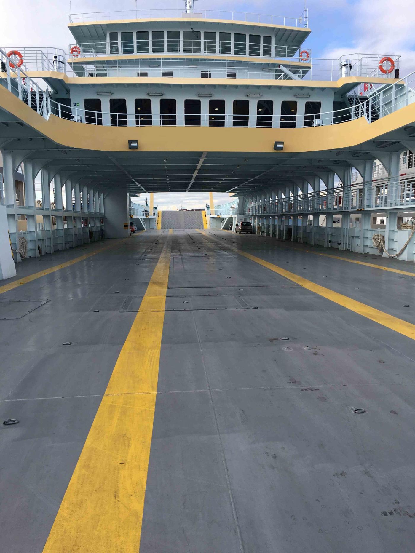 Go 0869 - Double Ended Ferry - 107m