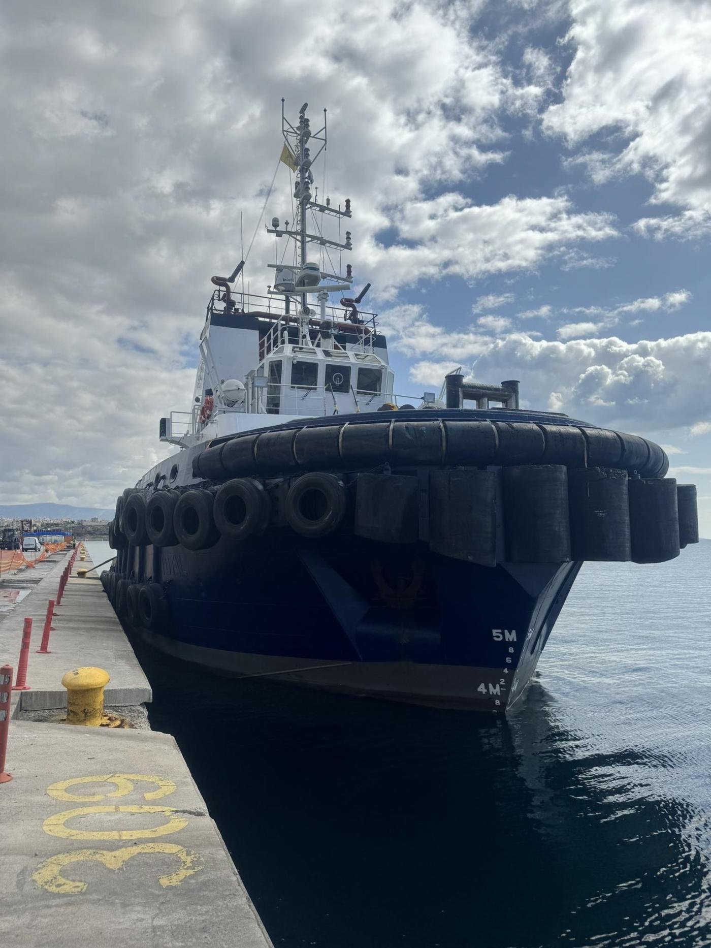 Go 0893 - Tug Boat - 35m