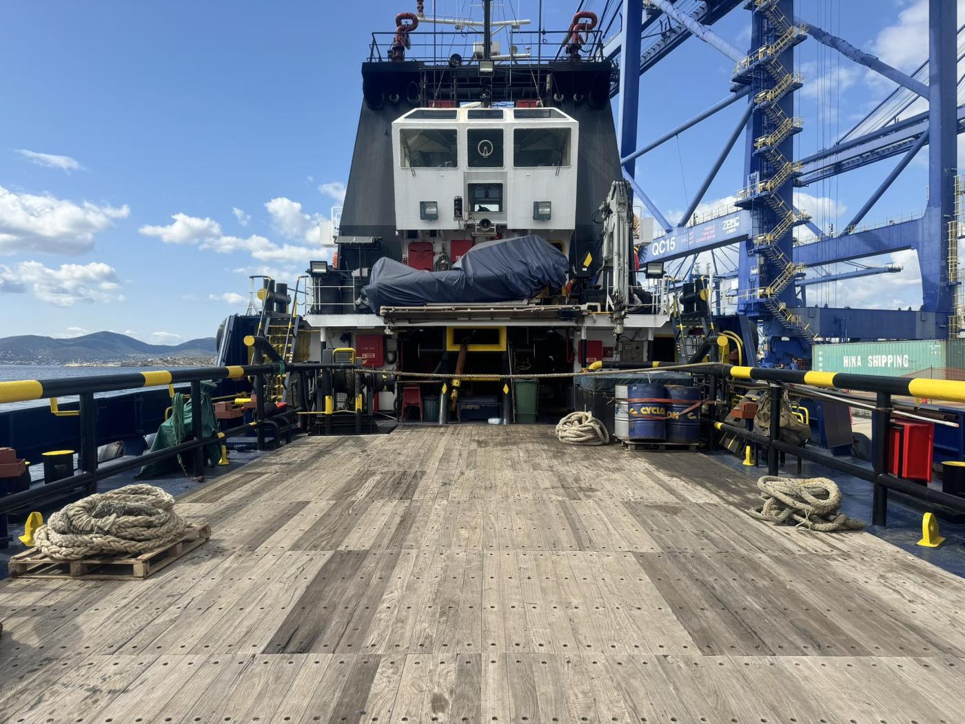 Go 0893 - Tug Boat - 35m
