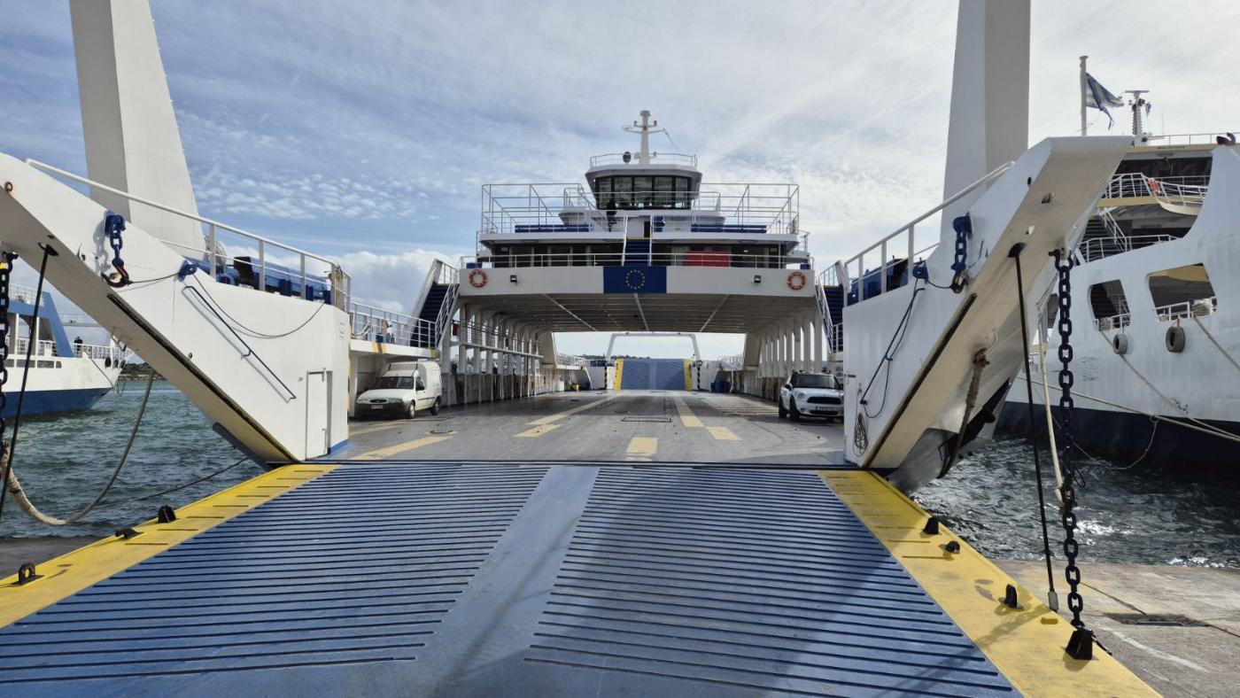 Go 0031 - Double Ended Ferry - 82m